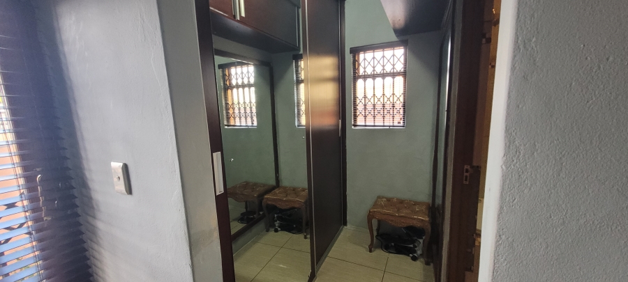 3 Bedroom Property for Sale in Mhluzi Mpumalanga