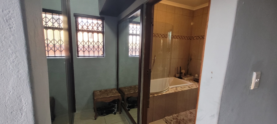 3 Bedroom Property for Sale in Mhluzi Mpumalanga