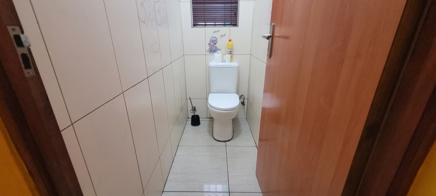 3 Bedroom Property for Sale in Mhluzi Mpumalanga