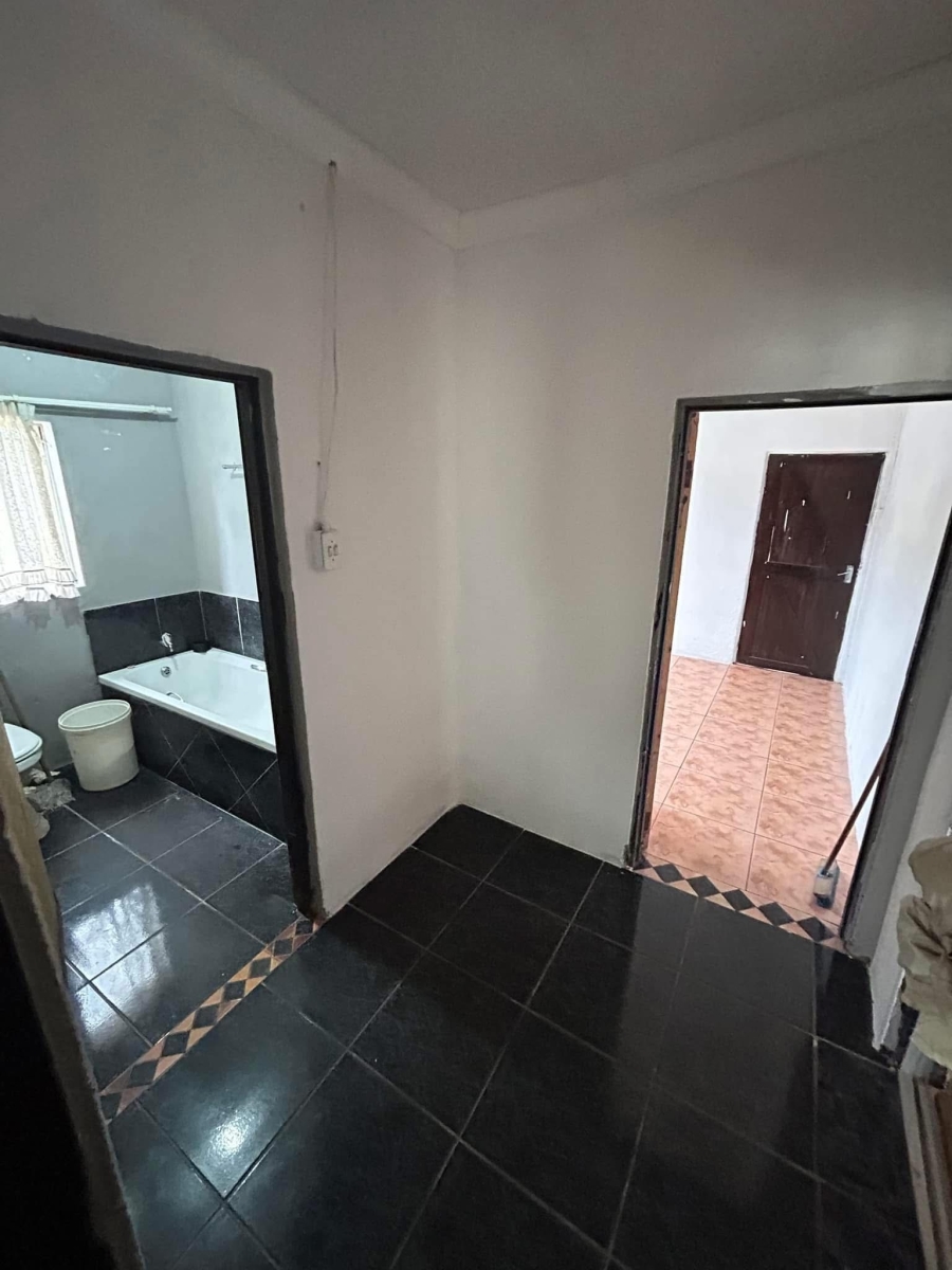 To Let 1 Bedroom Property for Rent in Kanyamazane Mpumalanga