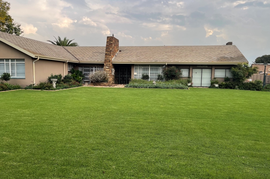 7 Bedroom Property for Sale in Kinross Mpumalanga