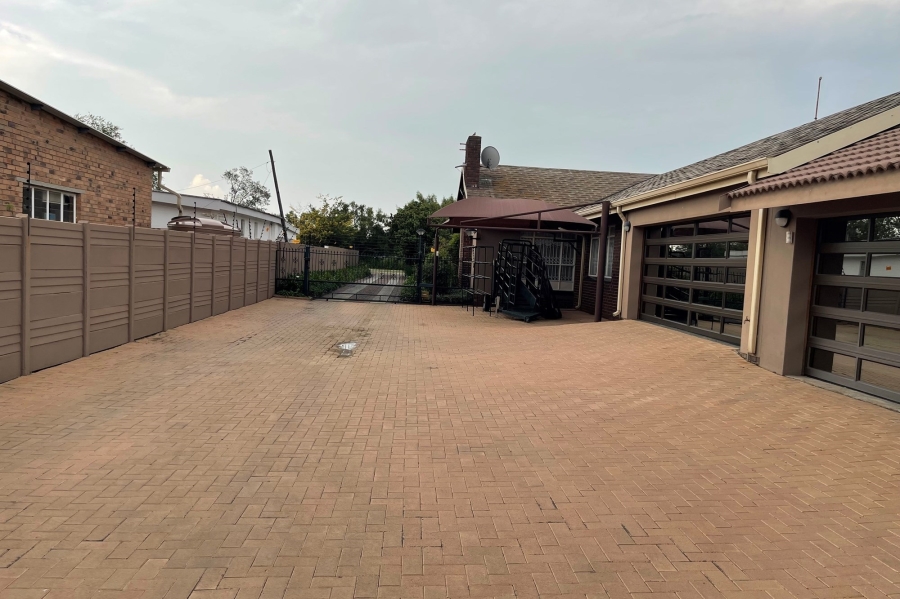 7 Bedroom Property for Sale in Kinross Mpumalanga