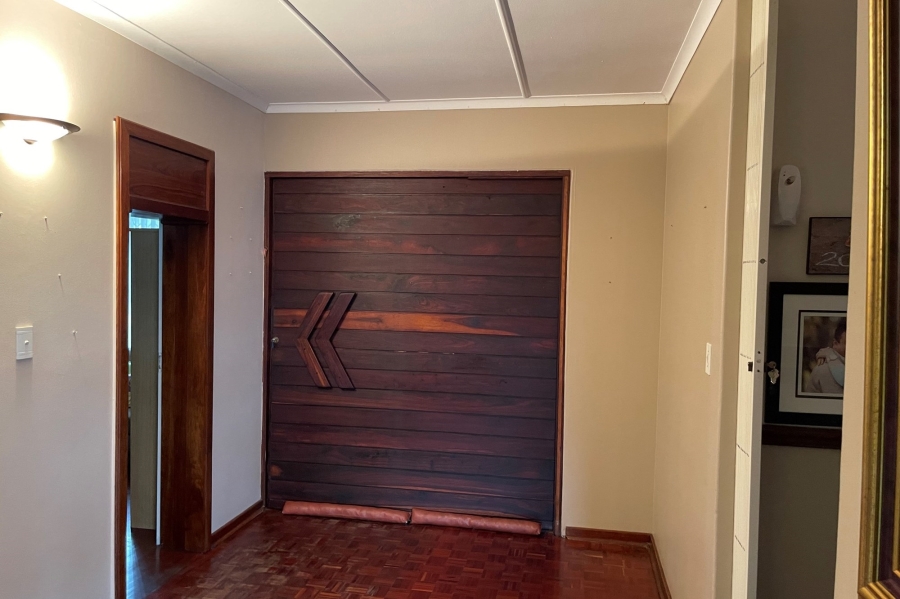 7 Bedroom Property for Sale in Kinross Mpumalanga