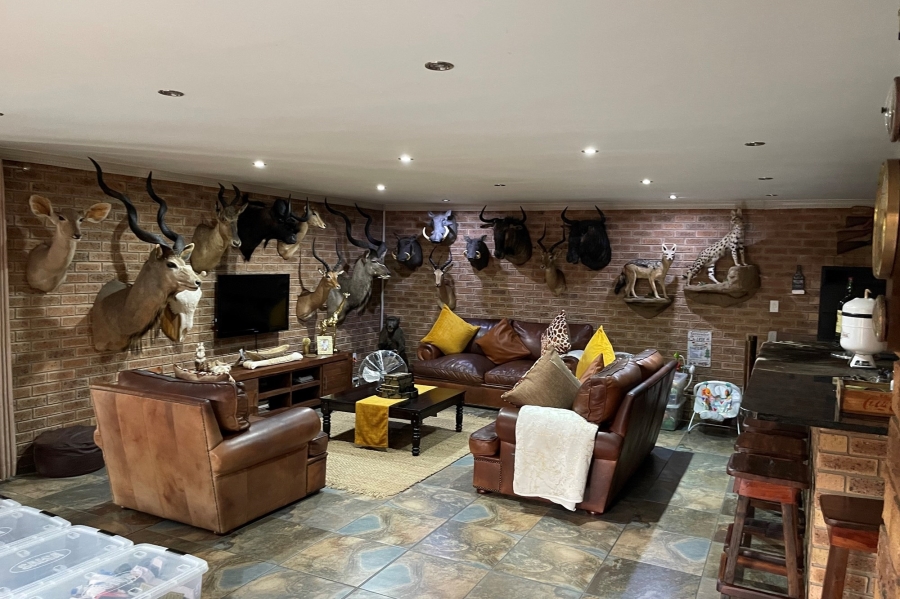 7 Bedroom Property for Sale in Kinross Mpumalanga