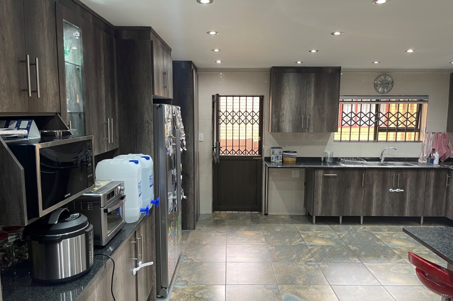 7 Bedroom Property for Sale in Kinross Mpumalanga