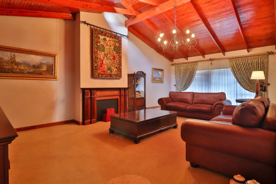 6 Bedroom Property for Sale in Nelspruit Ext 2 Mpumalanga
