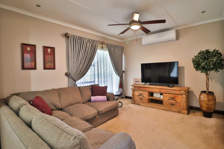 6 Bedroom Property for Sale in Nelspruit Ext 2 Mpumalanga