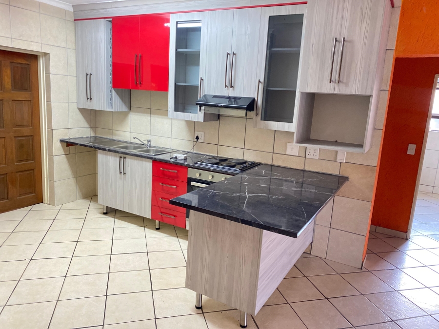 2 Bedroom Property for Sale in Stonehenge Ext 8 Mpumalanga