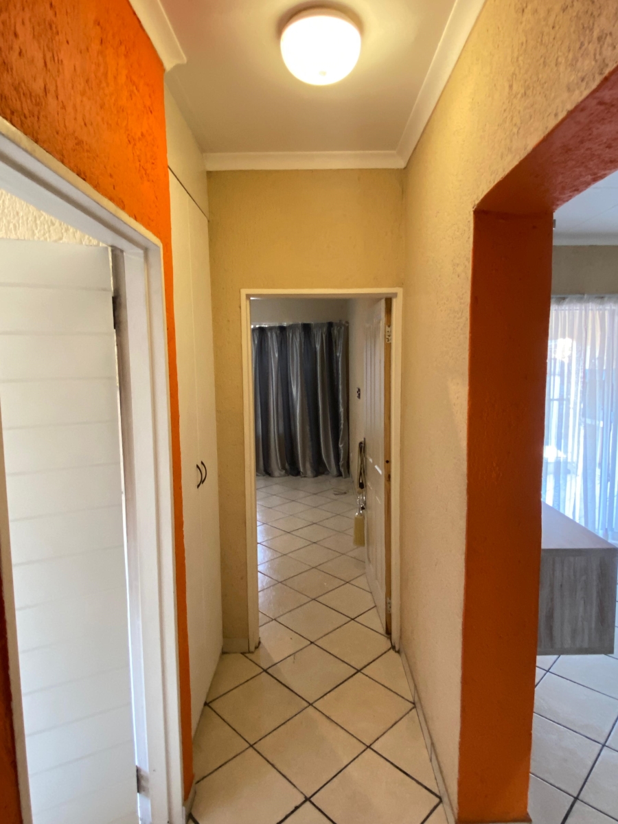 2 Bedroom Property for Sale in Stonehenge Ext 8 Mpumalanga
