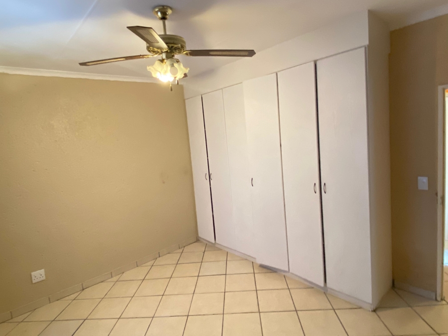 2 Bedroom Property for Sale in Stonehenge Ext 8 Mpumalanga