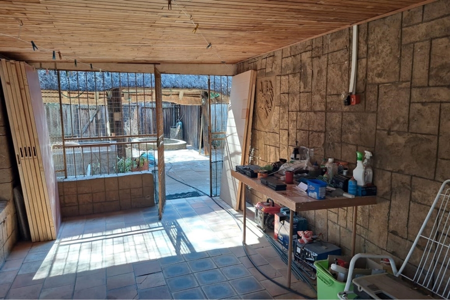 2 Bedroom Property for Sale in Marloth Park Mpumalanga