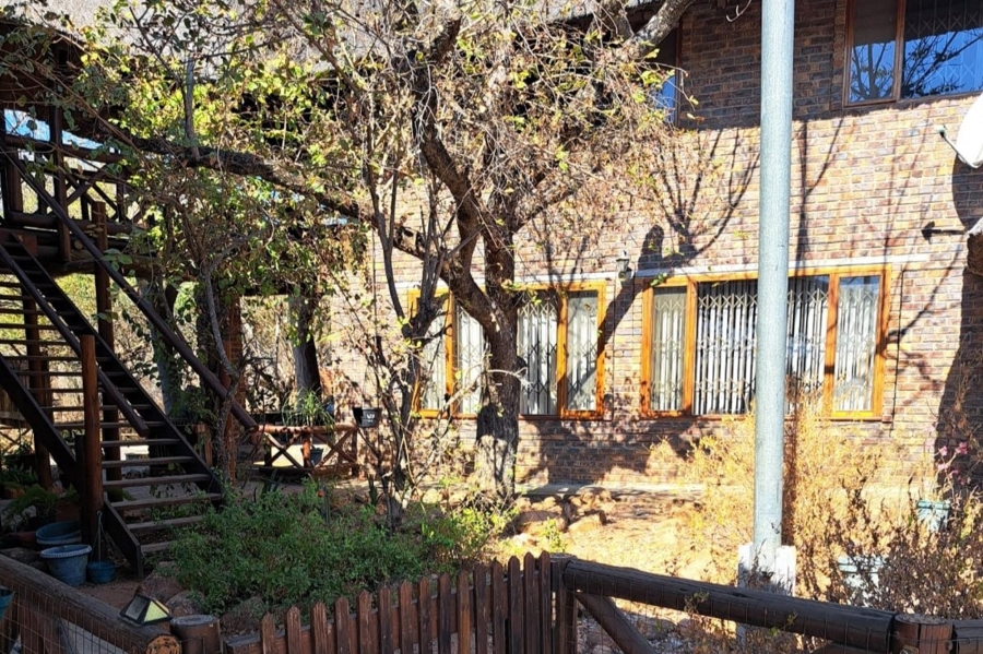5 Bedroom Property for Sale in Marloth Park Mpumalanga