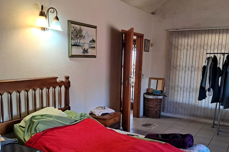 5 Bedroom Property for Sale in Marloth Park Mpumalanga