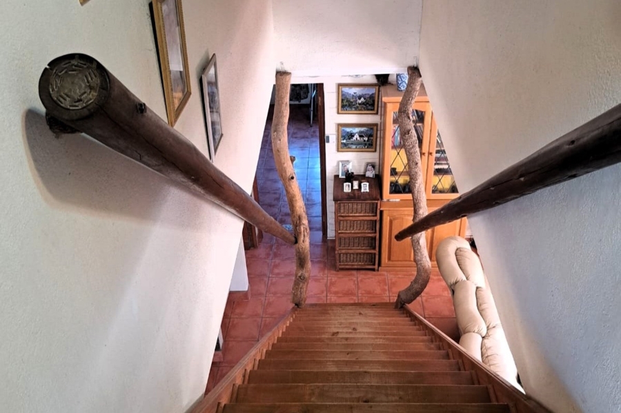 5 Bedroom Property for Sale in Marloth Park Mpumalanga