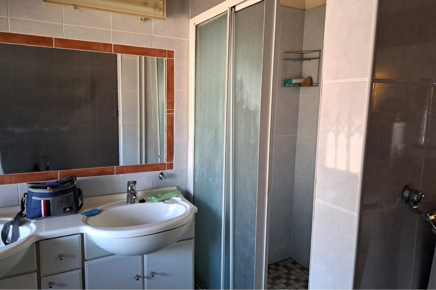 5 Bedroom Property for Sale in Marloth Park Mpumalanga