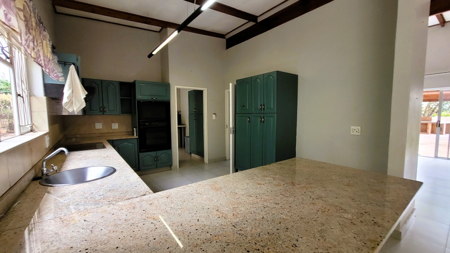6 Bedroom Property for Sale in Nelspruit Ext 2 Mpumalanga