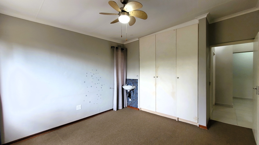 6 Bedroom Property for Sale in Nelspruit Ext 2 Mpumalanga
