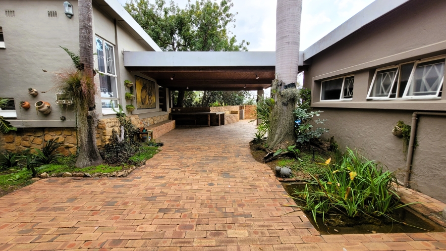6 Bedroom Property for Sale in Nelspruit Ext 2 Mpumalanga