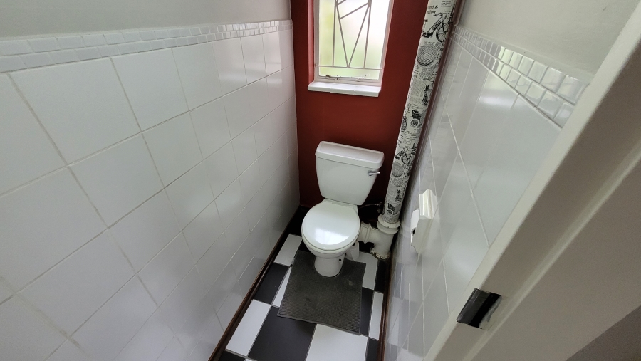 6 Bedroom Property for Sale in Nelspruit Ext 2 Mpumalanga