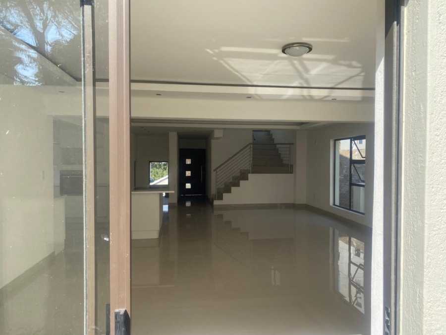 6 Bedroom Property for Sale in Elawini Lifestyle Estate Mpumalanga