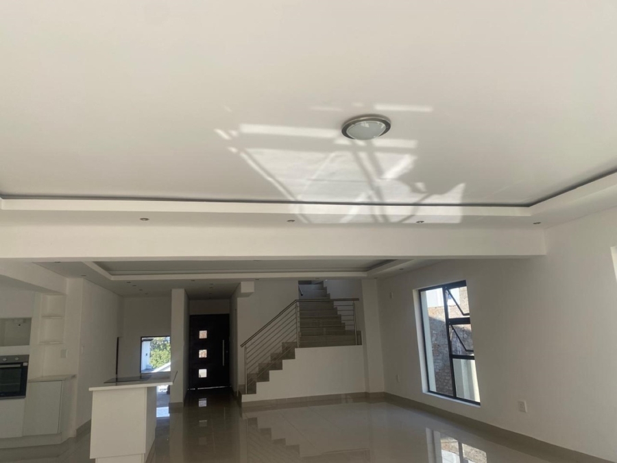 6 Bedroom Property for Sale in Elawini Lifestyle Estate Mpumalanga