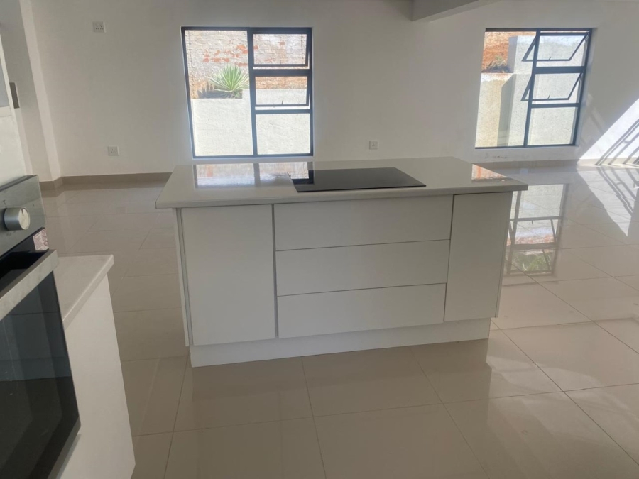 6 Bedroom Property for Sale in Elawini Lifestyle Estate Mpumalanga