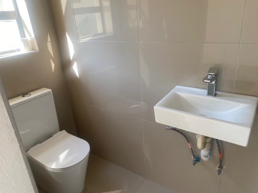 6 Bedroom Property for Sale in Elawini Lifestyle Estate Mpumalanga