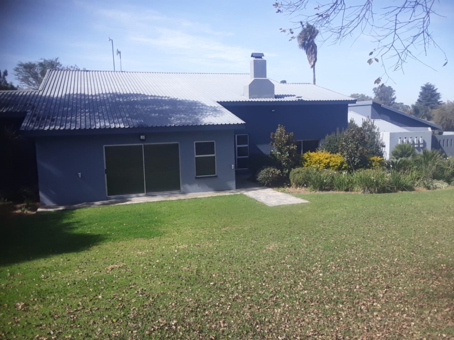 7 Bedroom Property for Sale in Gholfsig Mpumalanga