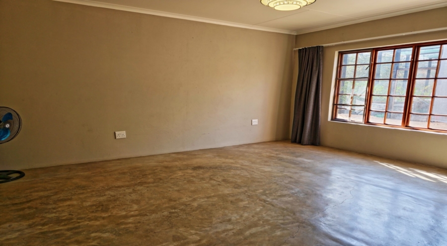 2 Bedroom Property for Sale in Marloth Park Mpumalanga