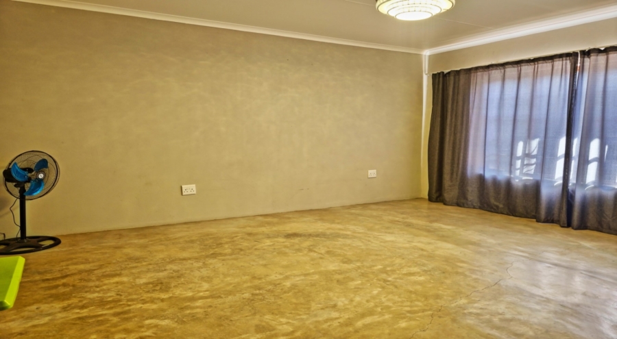 2 Bedroom Property for Sale in Marloth Park Mpumalanga