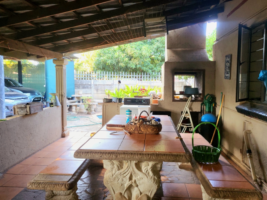 5 Bedroom Property for Sale in Komatipoort Mpumalanga