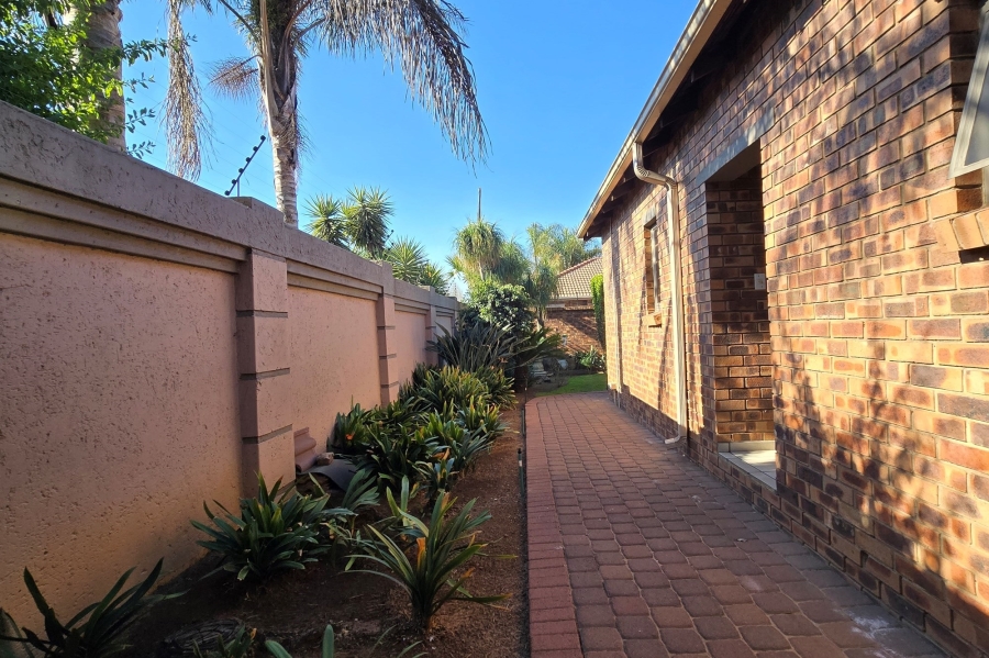3 Bedroom Property for Sale in Aerorand Mpumalanga