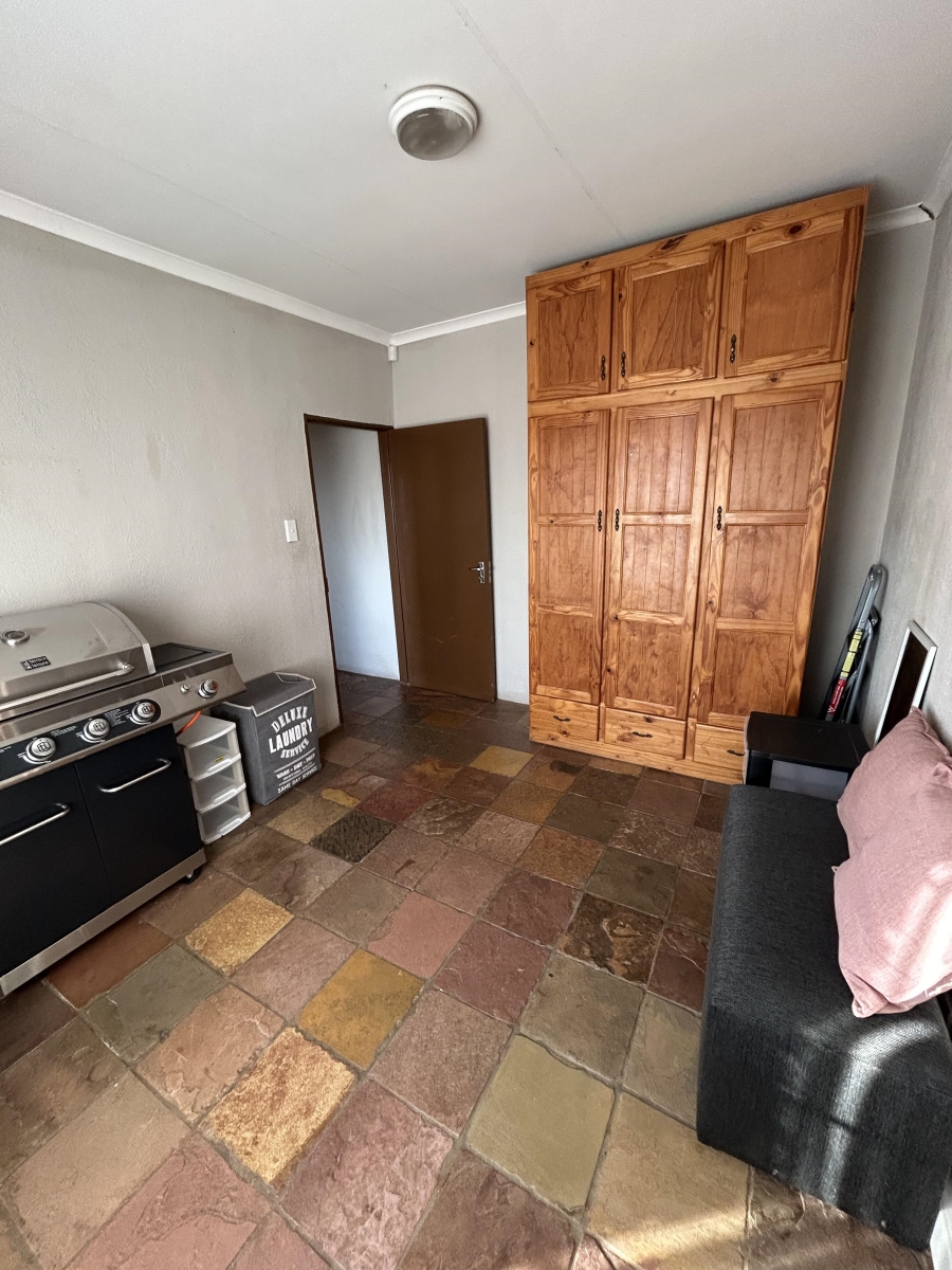 To Let 2 Bedroom Property for Rent in Nelspruit Ext 1 Mpumalanga