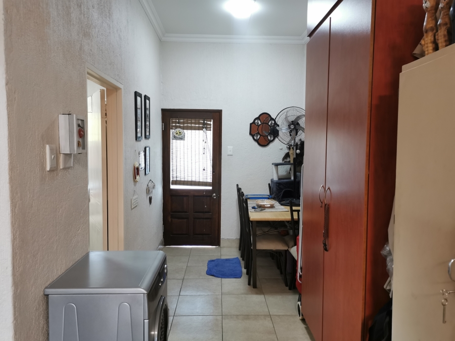 1 Bedroom Property for Sale in Nelspruit Ext 2 Mpumalanga