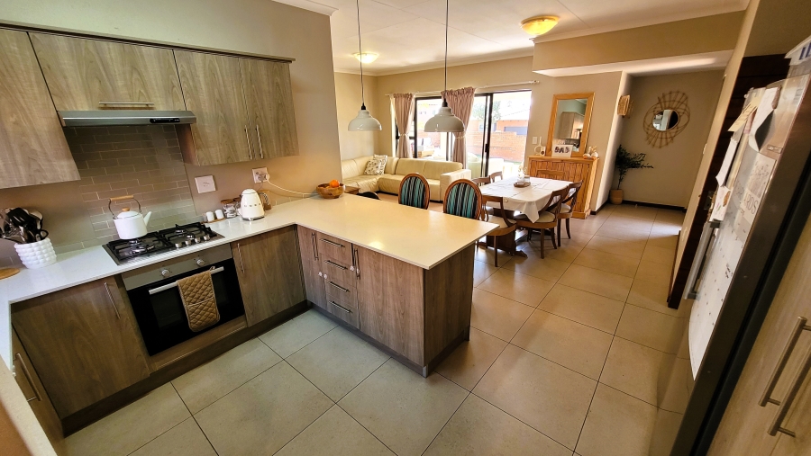 3 Bedroom Property for Sale in Sonheuwel Ext 1 Mpumalanga
