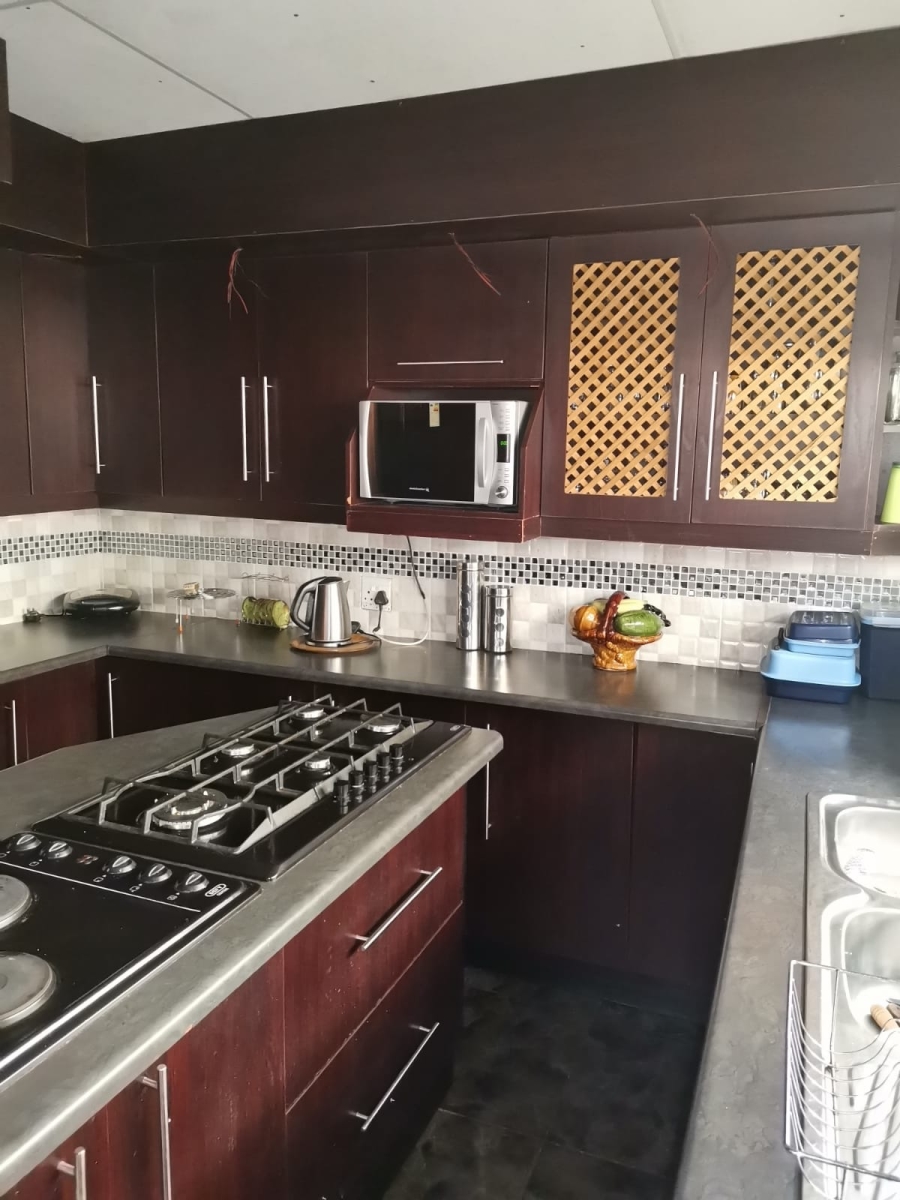 To Let 4 Bedroom Property for Rent in Pienaar Mpumalanga