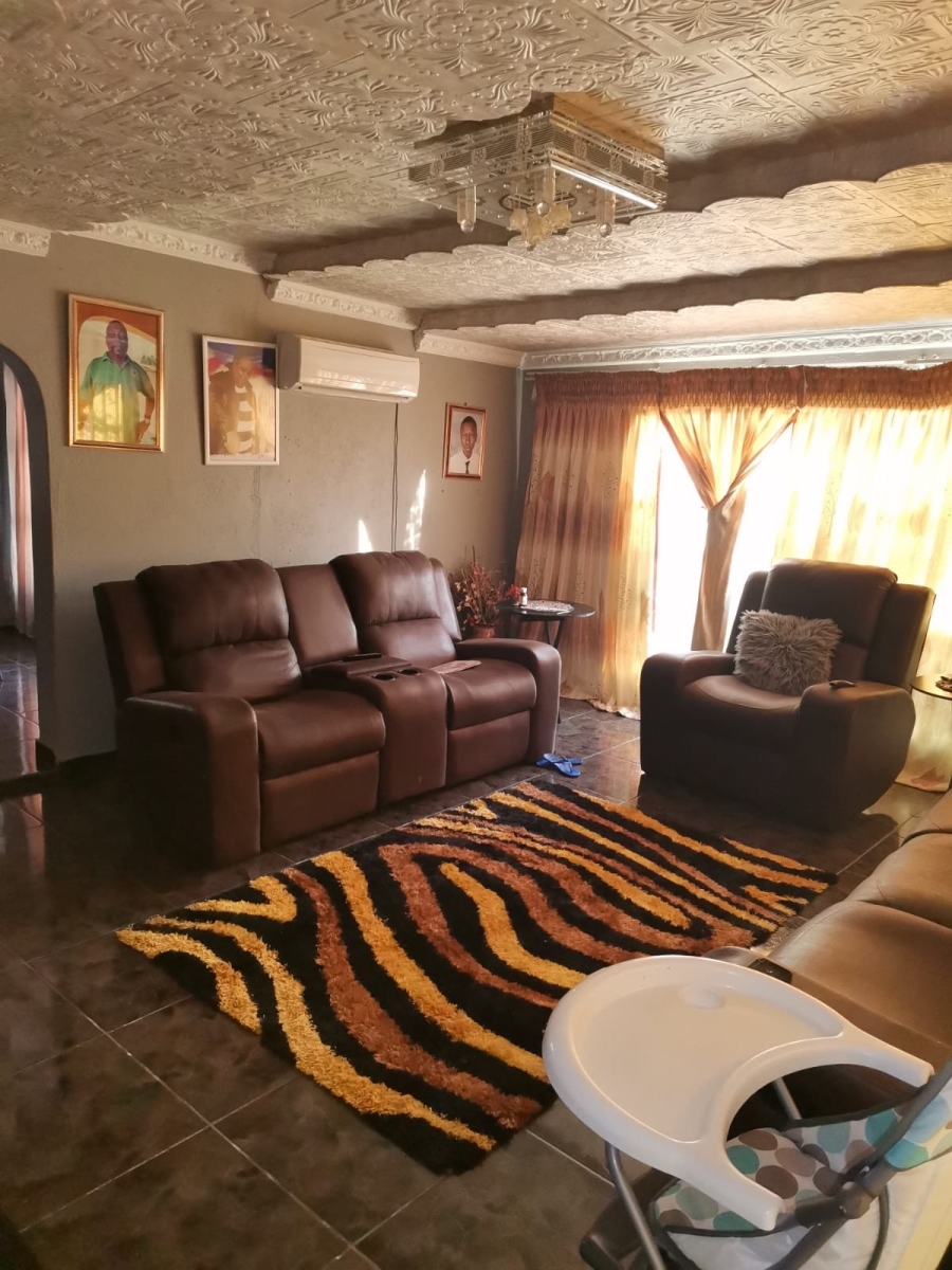 To Let 4 Bedroom Property for Rent in Pienaar Mpumalanga