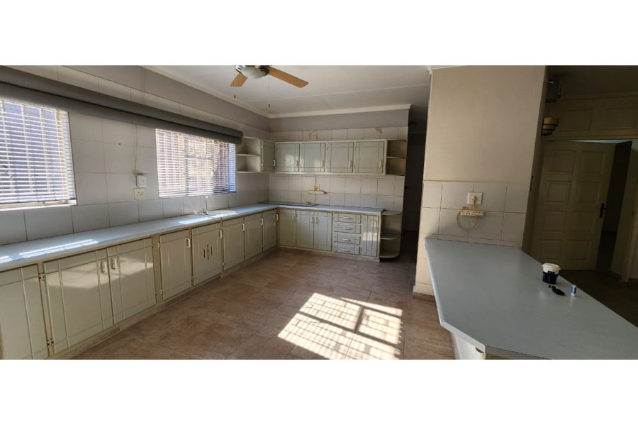 8 Bedroom Property for Sale in Karino Mpumalanga