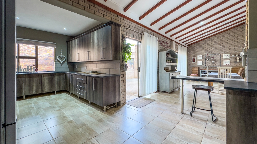 4 Bedroom Property for Sale in Nelspruit Ext 13 Mpumalanga