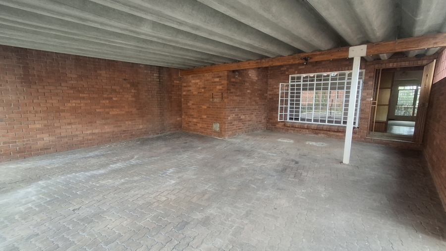 3 Bedroom Property for Sale in West Acres Mpumalanga