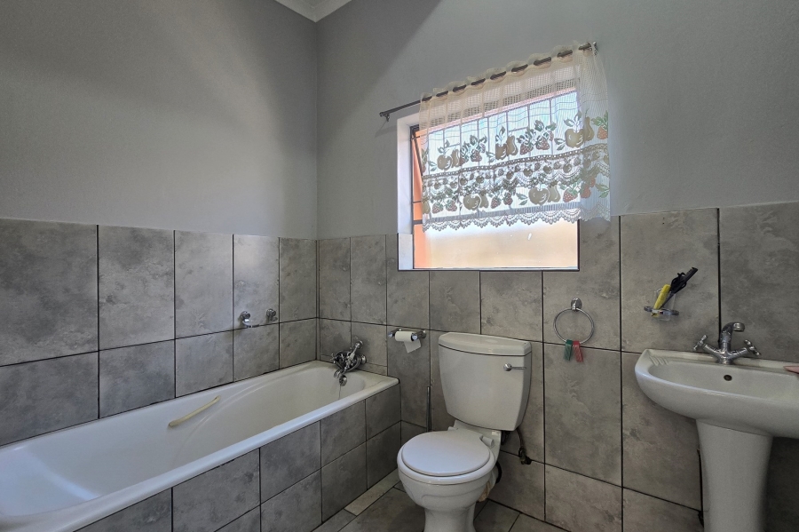 3 Bedroom Property for Sale in Middelburg Central Mpumalanga