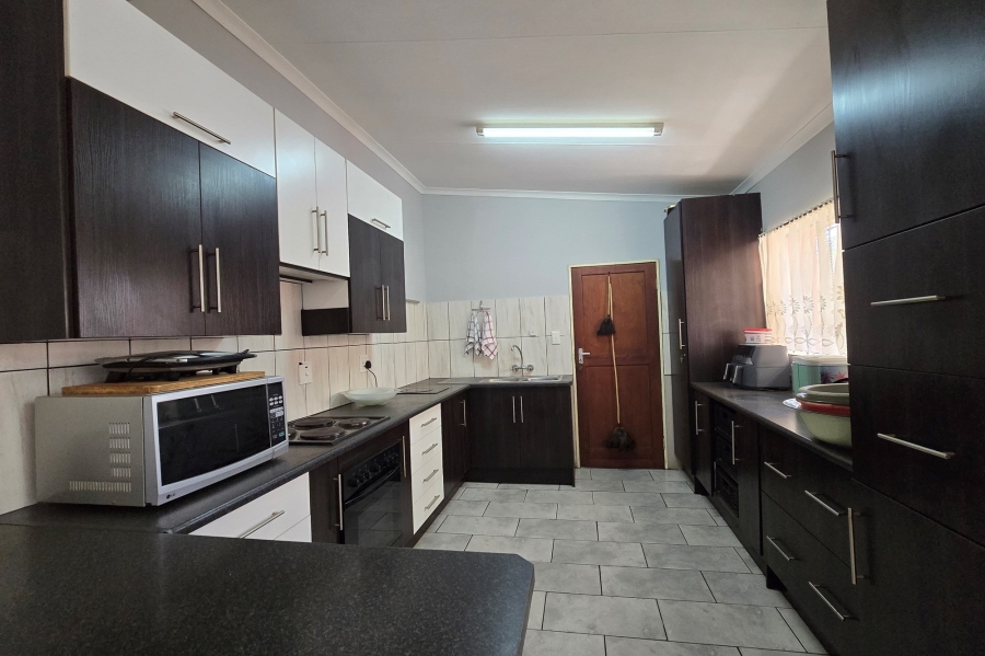 3 Bedroom Property for Sale in Middelburg Central Mpumalanga