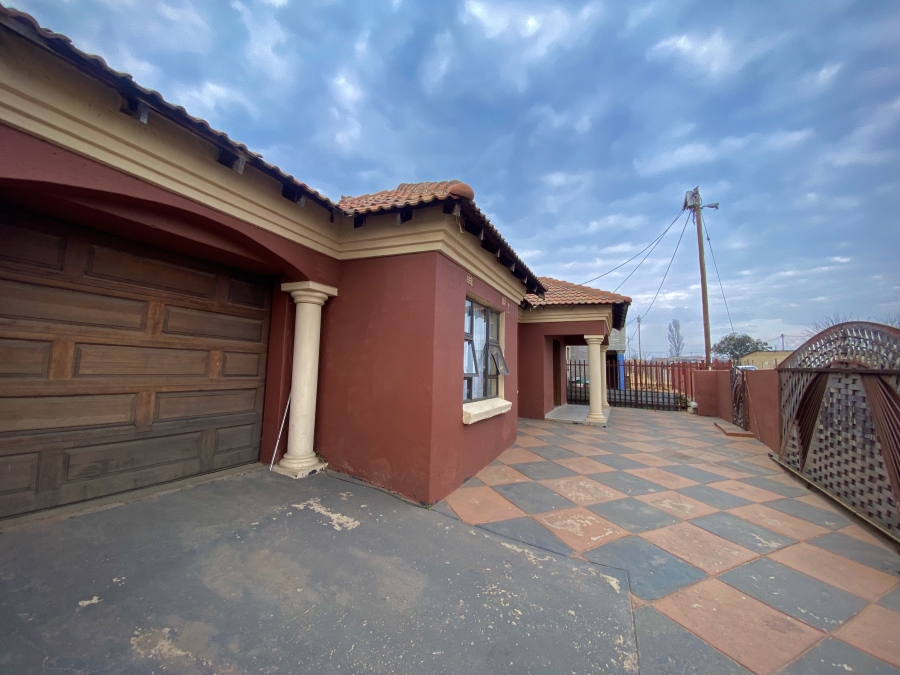 3 Bedroom Property for Sale in Thubelihle Mpumalanga