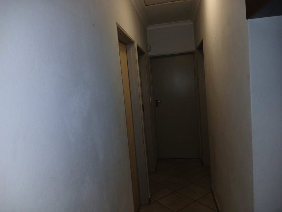 5 Bedroom Property for Sale in Nomdeni Mpumalanga