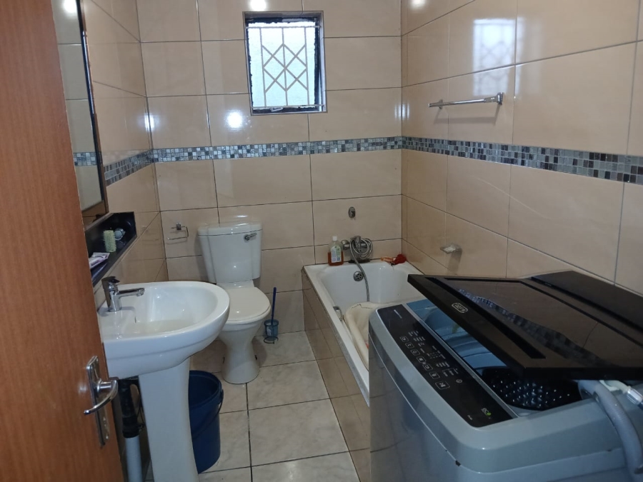 5 Bedroom Property for Sale in Nomdeni Mpumalanga