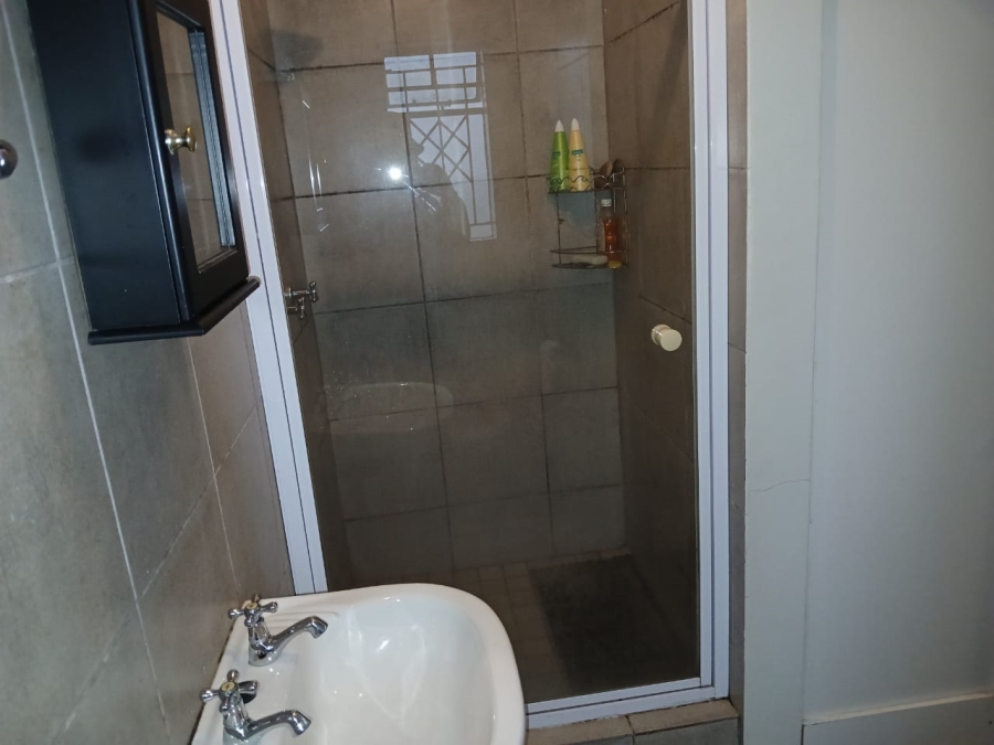 5 Bedroom Property for Sale in Nomdeni Mpumalanga