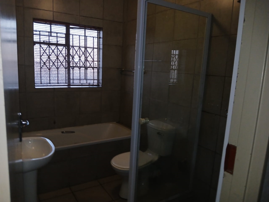 5 Bedroom Property for Sale in Nomdeni Mpumalanga