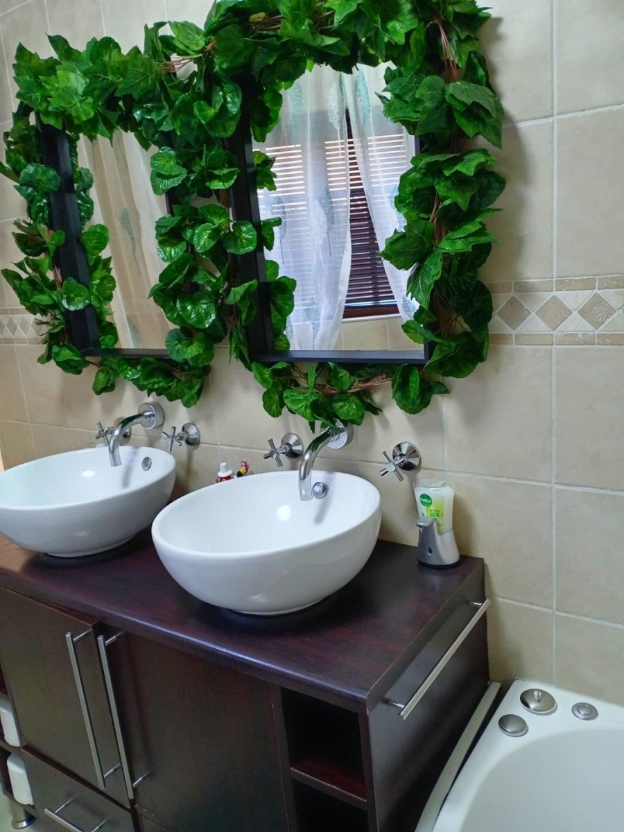 4 Bedroom Property for Sale in Secunda Mpumalanga