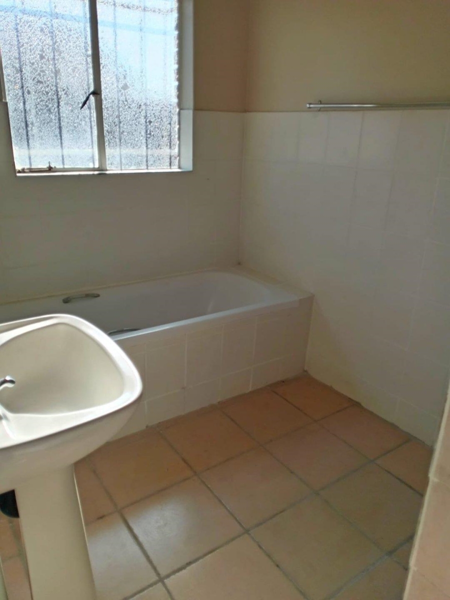 To Let 4 Bedroom Property for Rent in Sunset Park Mpumalanga