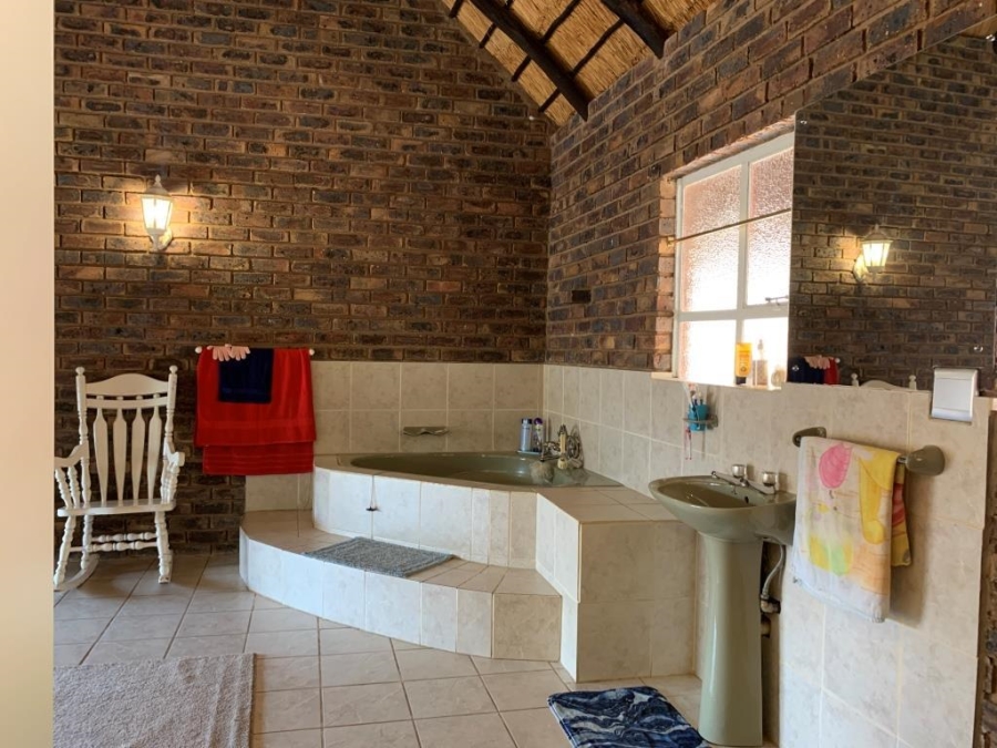 2 Bedroom Property for Sale in Kranspoort Mpumalanga